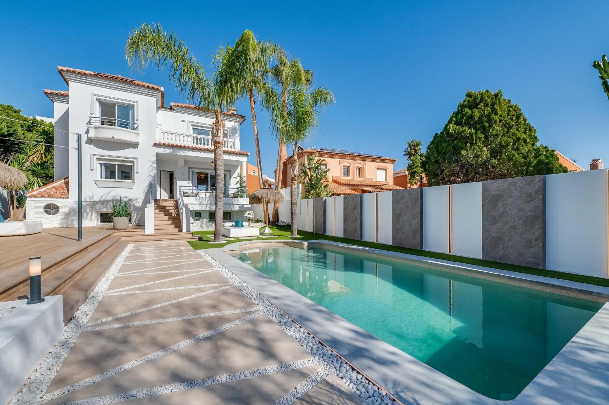 Vacation Marbella I Sunny Camelia Villa Heated Pool, Recently Renovated, Best Residential Neighborhood In Benalmadena, Short Walk To The Beach, Cinema Room מראה חיצוני תמונה